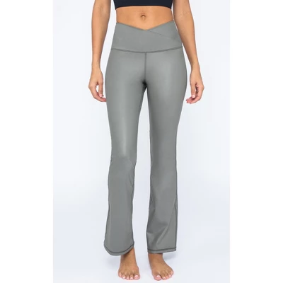 90 Degree By Reflex Interlink High Shine Cire Elastic Free Crossover V-Back Flared Leg Yoga Pants - Image 12