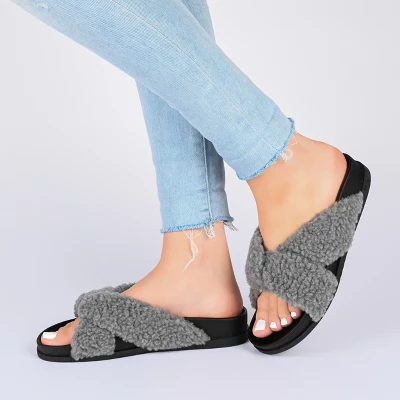 Journee Collection Women's Dalynnda Slipper - Image 8